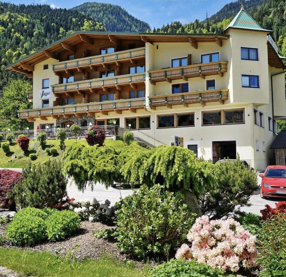 Hotel Gasthof Jaeger Zillertal シュリッタース エクステリア 写真
