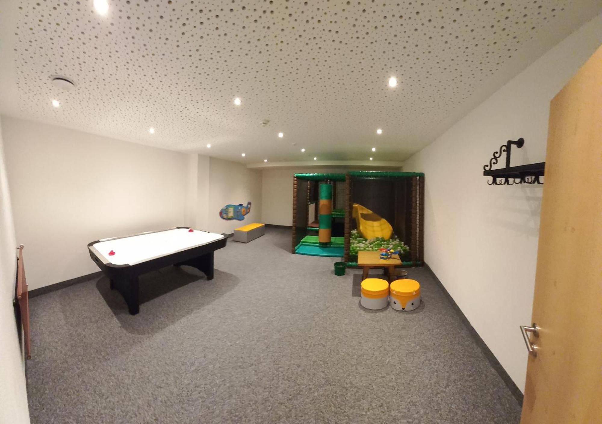 Hotel Gasthof Jaeger Zillertal シュリッタース エクステリア 写真