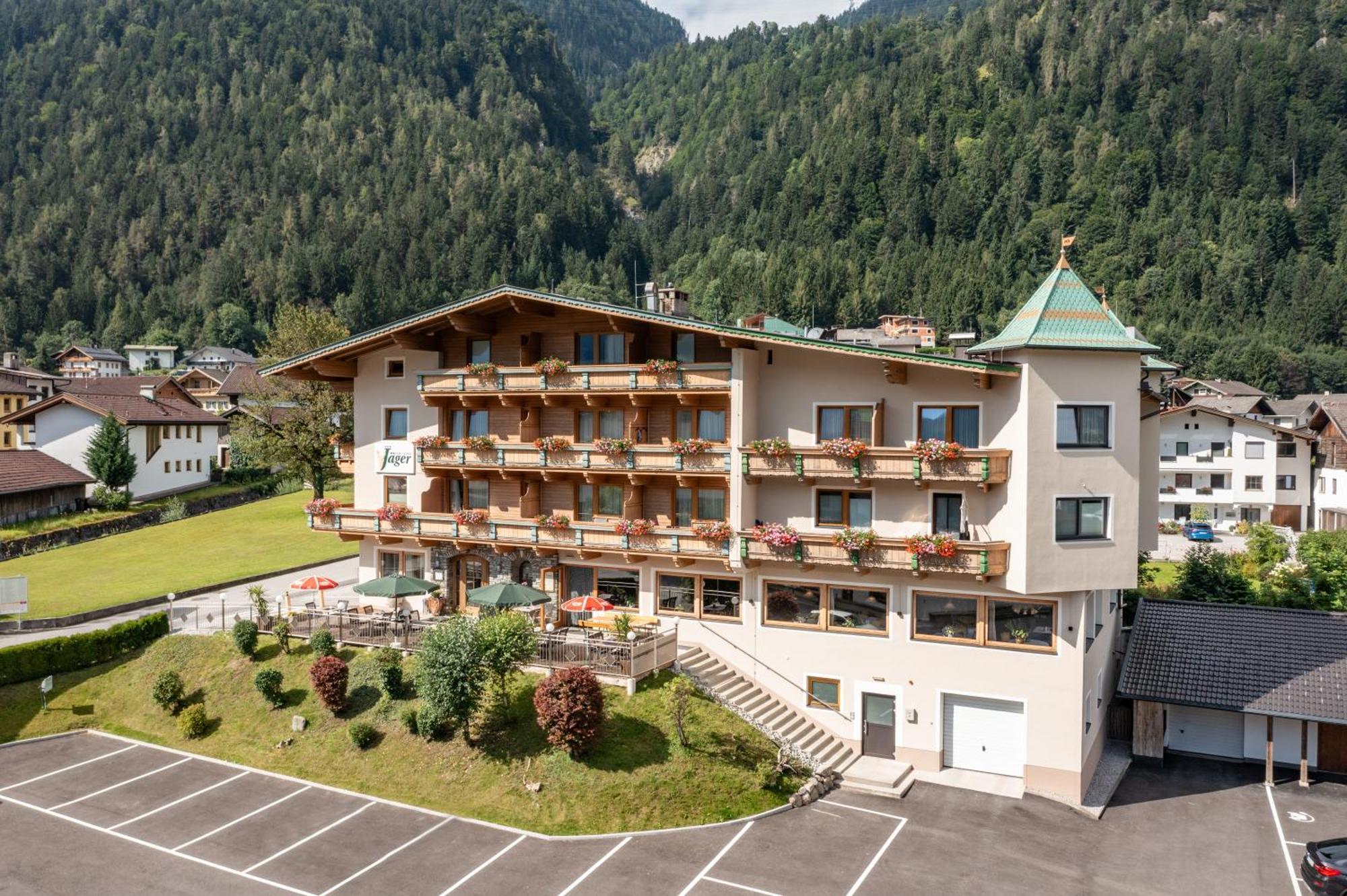 Hotel Gasthof Jaeger Zillertal シュリッタース エクステリア 写真