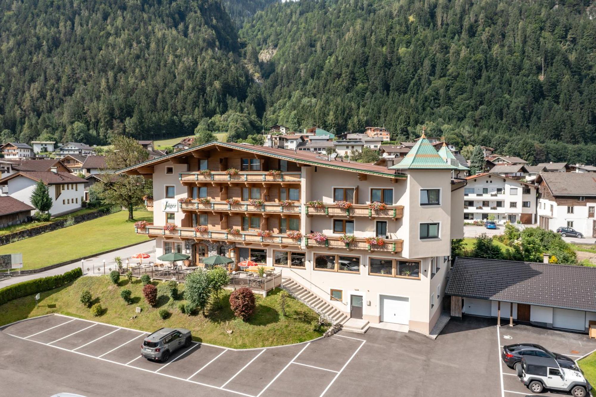 Hotel Gasthof Jaeger Zillertal シュリッタース エクステリア 写真