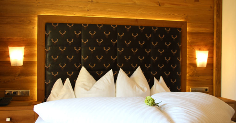 Hotel Gasthof Jaeger Zillertal シュリッタース エクステリア 写真