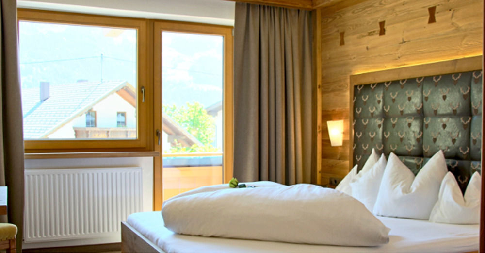 Hotel Gasthof Jaeger Zillertal シュリッタース エクステリア 写真