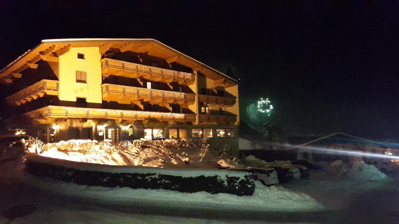 Hotel Gasthof Jaeger Zillertal シュリッタース エクステリア 写真