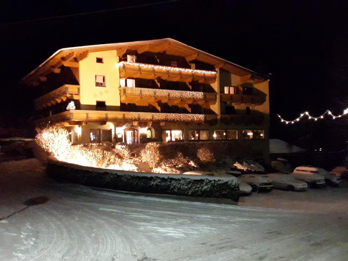Hotel Gasthof Jaeger Zillertal シュリッタース エクステリア 写真