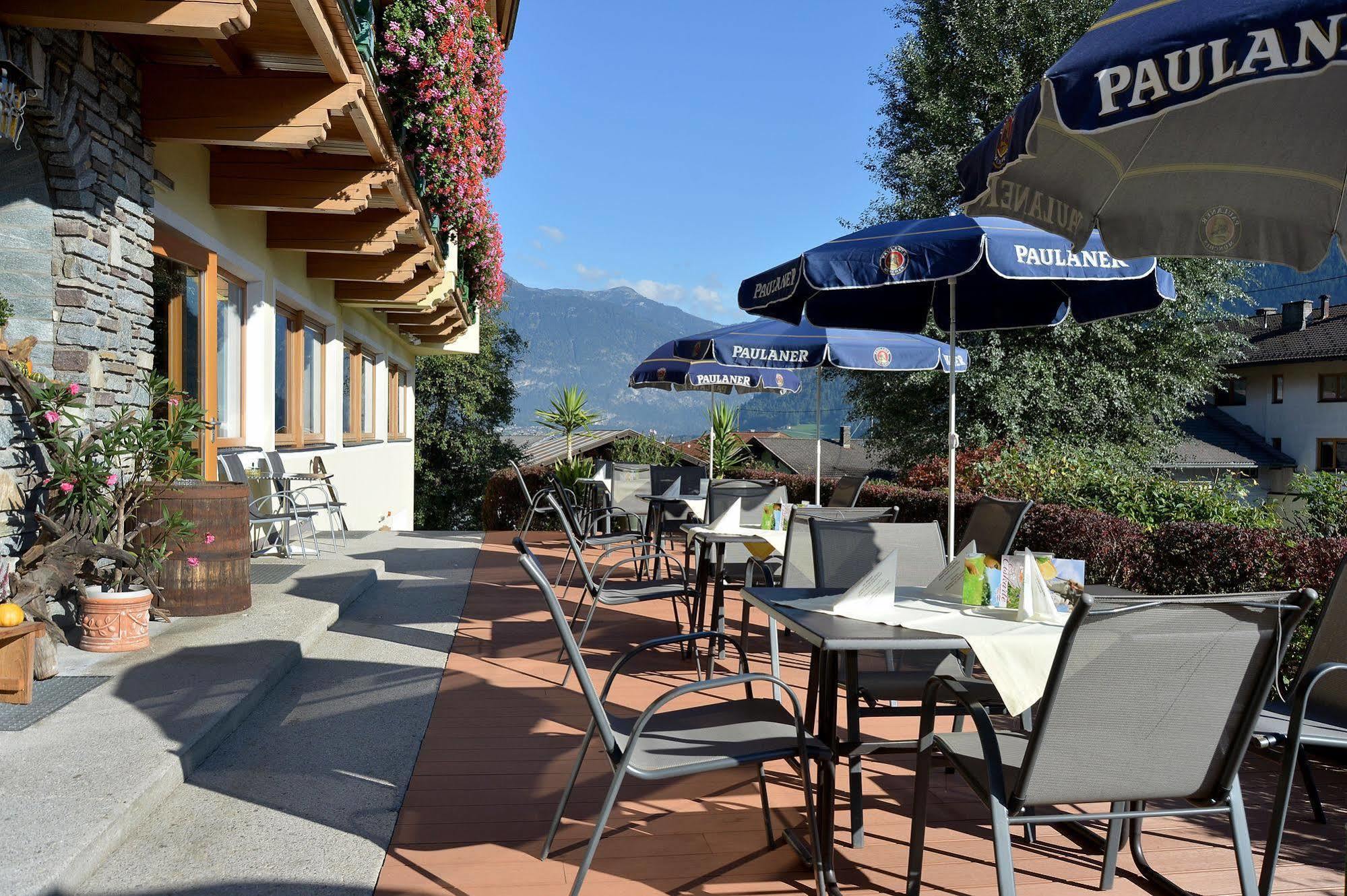 Hotel Gasthof Jaeger Zillertal シュリッタース エクステリア 写真