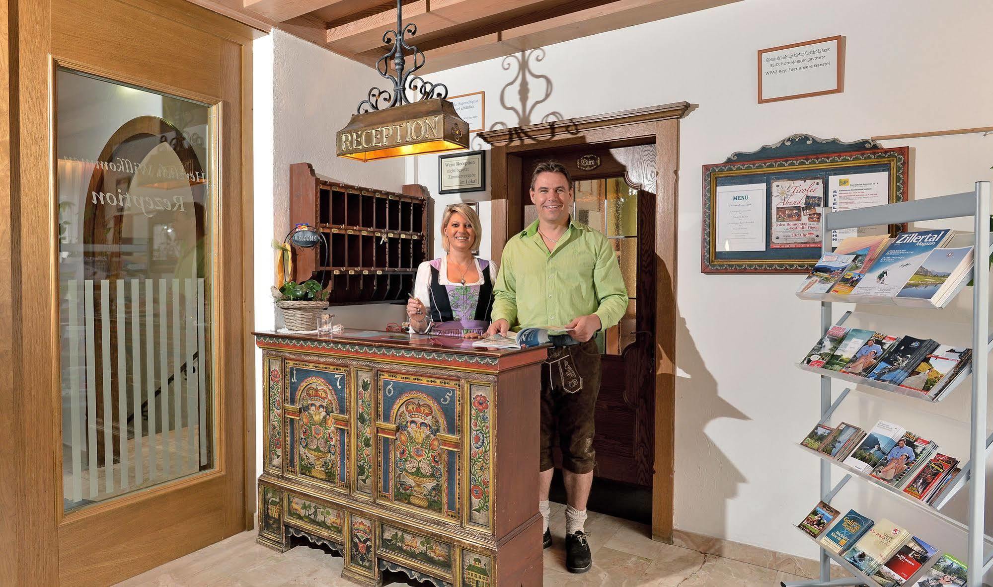 Hotel Gasthof Jaeger Zillertal シュリッタース エクステリア 写真