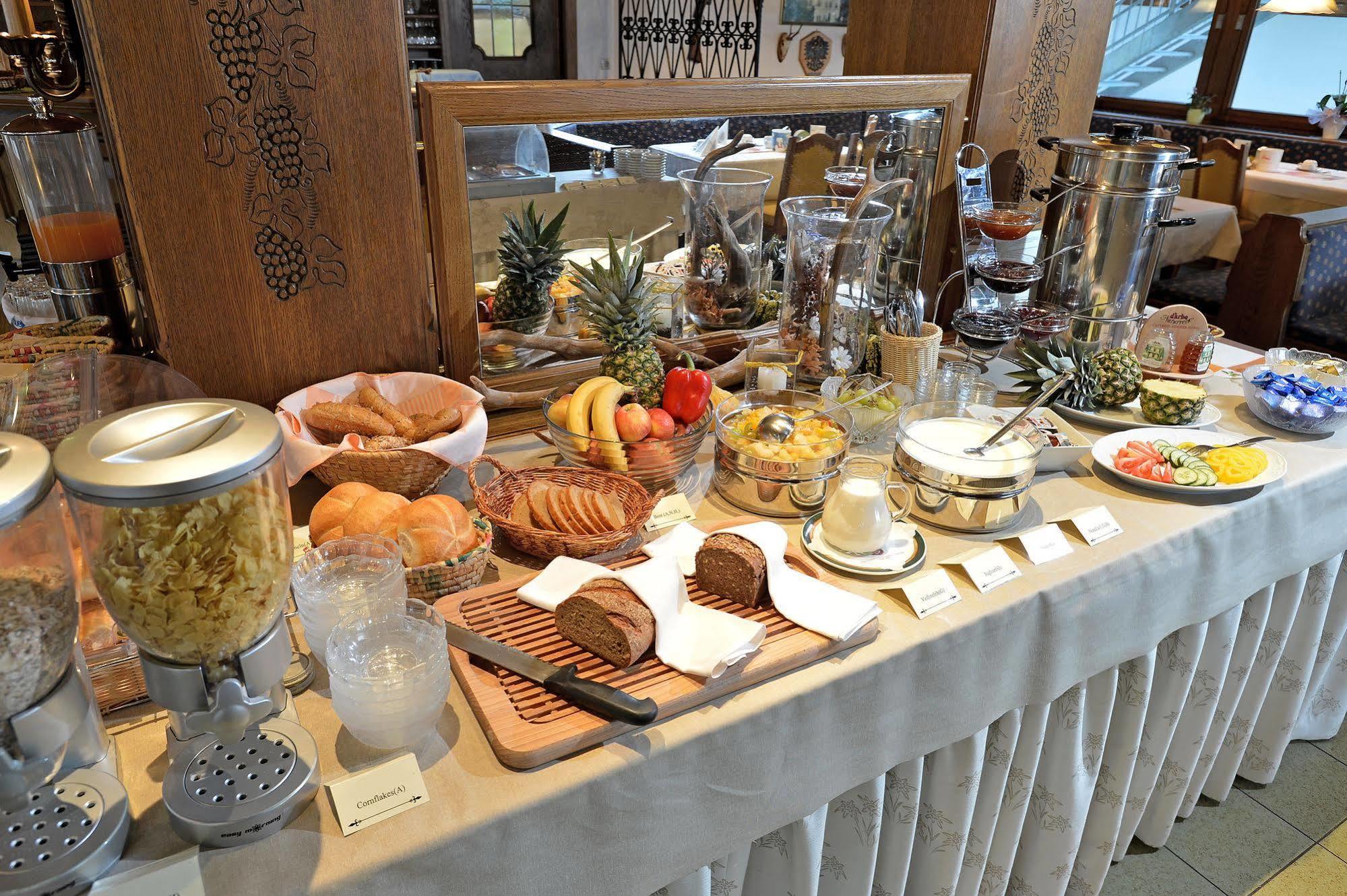 Hotel Gasthof Jaeger Zillertal シュリッタース エクステリア 写真
