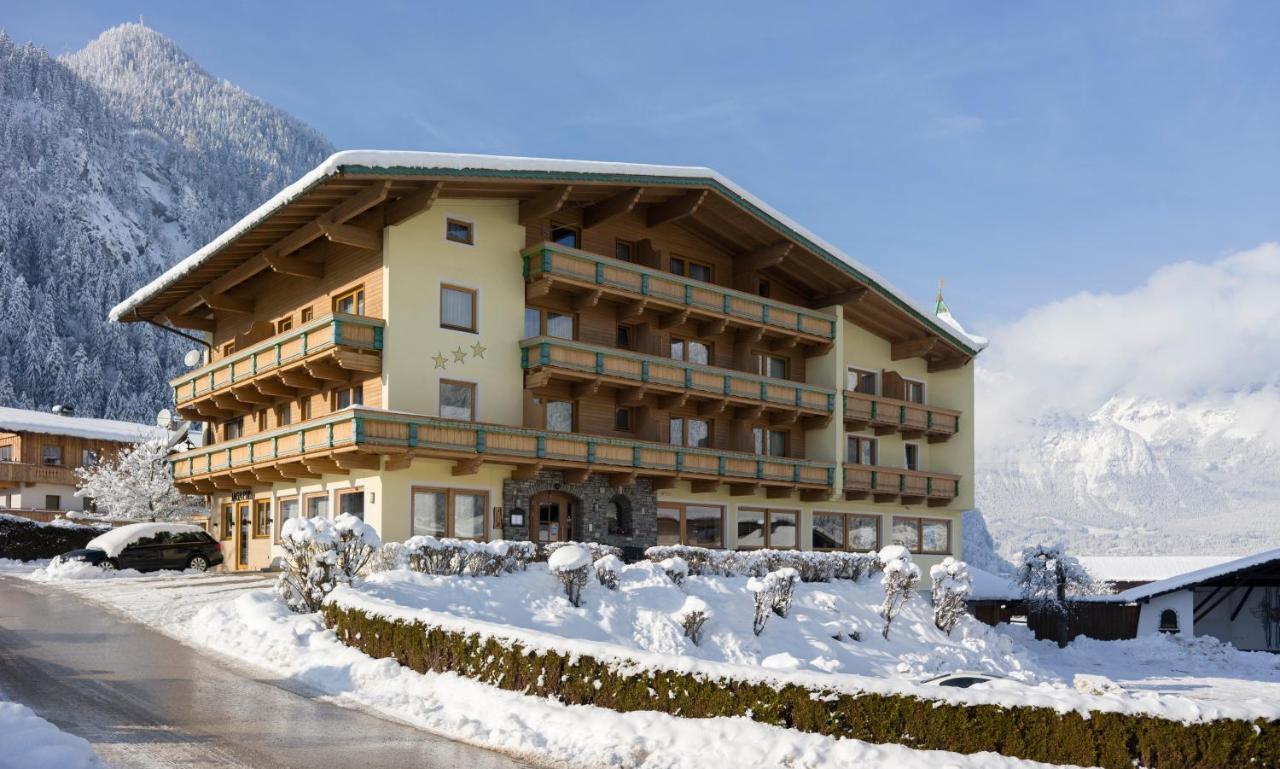 Hotel Gasthof Jaeger Zillertal シュリッタース エクステリア 写真