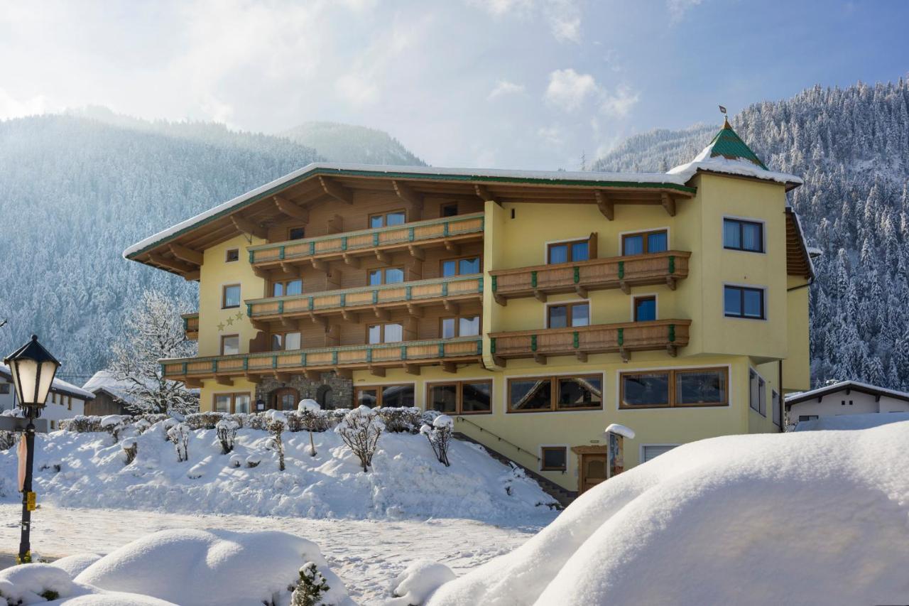 Hotel Gasthof Jaeger Zillertal シュリッタース エクステリア 写真