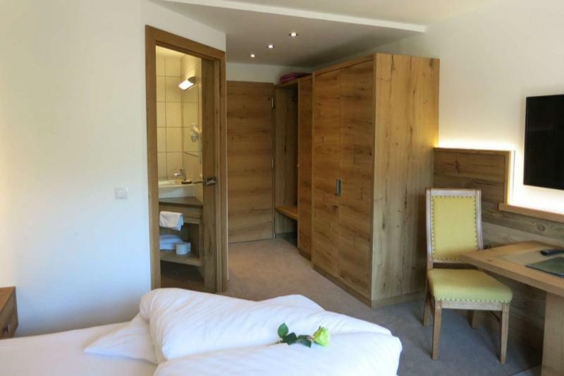 Hotel Gasthof Jaeger Zillertal シュリッタース エクステリア 写真
